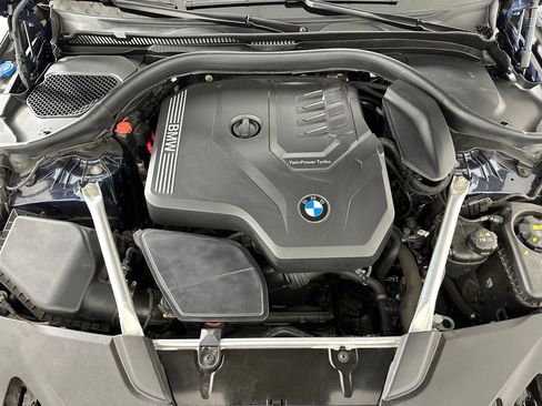 Used 2023 BMW 530i xDrive w/ Premium Package image 32