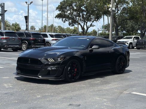 Used 2020 Ford Mustang Shelby GT500 w/ Technology Package RWD image 6