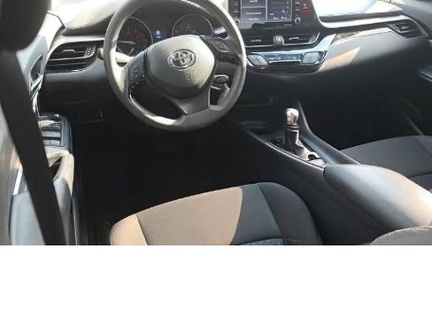 Used 2020 Toyota C-HR LE FWD image 7