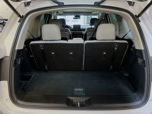 Used 2024 Honda Pilot Touring image 28