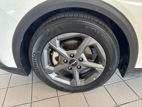 Used 2025 Kia K4 FWD image 29