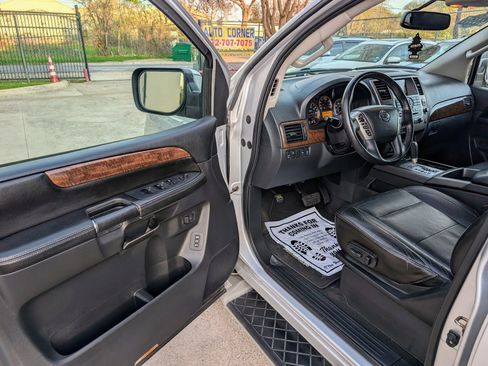 Used 2013 Nissan Armada Platinum AWD/4WD image 14