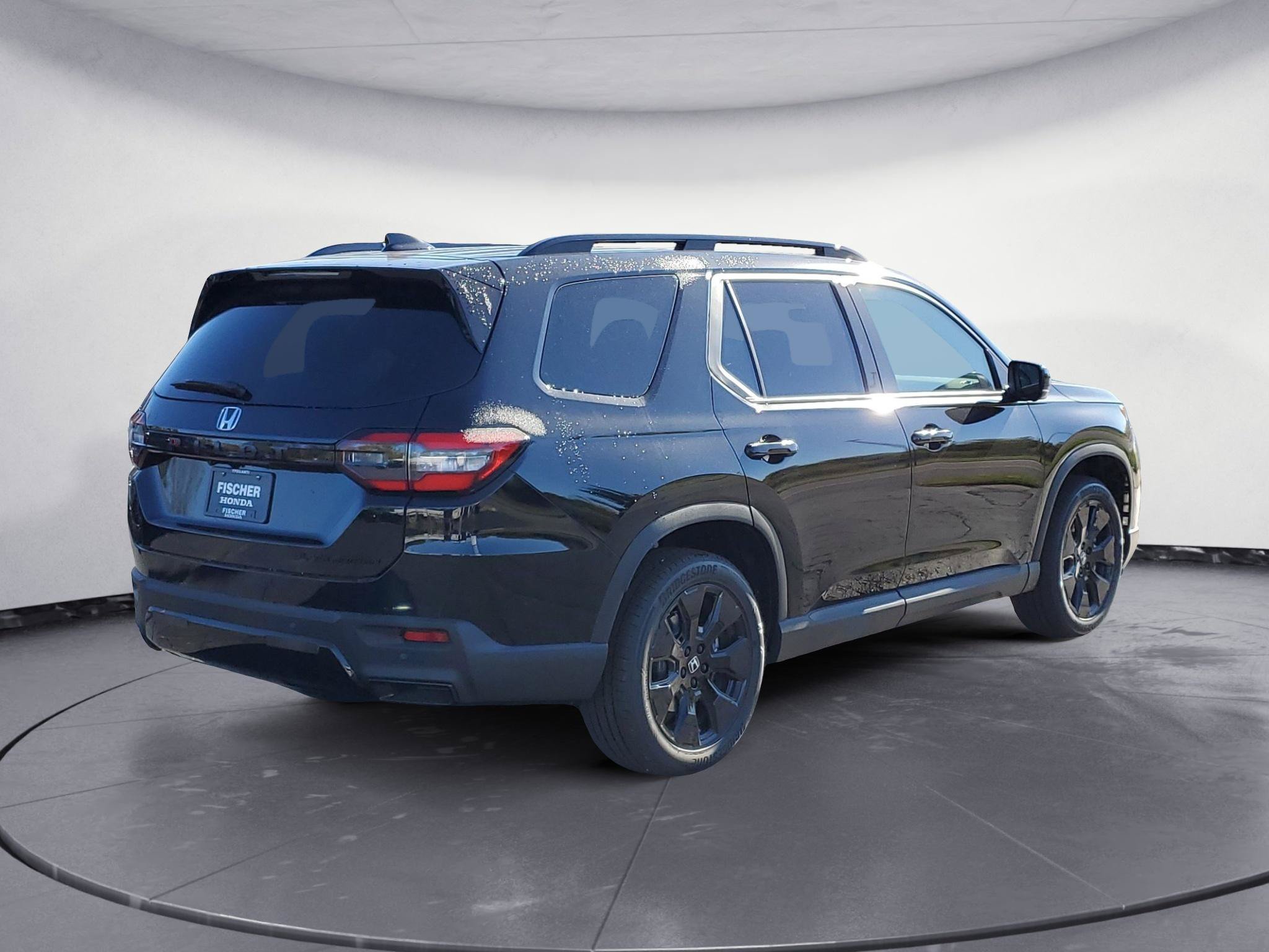 New 2026 Honda Pilot Black Edition image 3