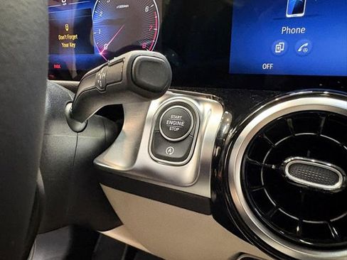 New 2026 Mercedes-Benz GLB 250 image 17