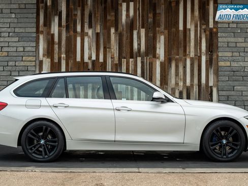 Used 2017 BMW 330i xDrive Wagon AWD/4WD image 8