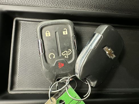 Used 2021 Chevrolet Silverado 1500 LT Trail Boss w/ Convenience Package II image 29