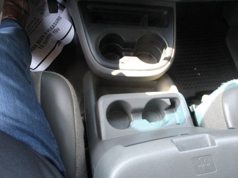 Used 2019 Nissan NV 2500 SV image 25