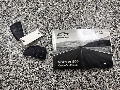 Used 2023 Chevrolet Silverado 1500 Custom image 21