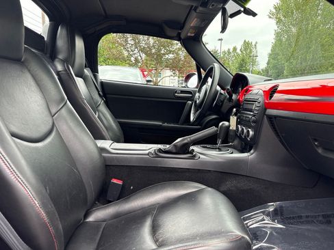 Used 2015 MAZDA MX-5 Miata Club RWD image 9