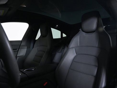 Certified 2022 Porsche Taycan 4S image 5