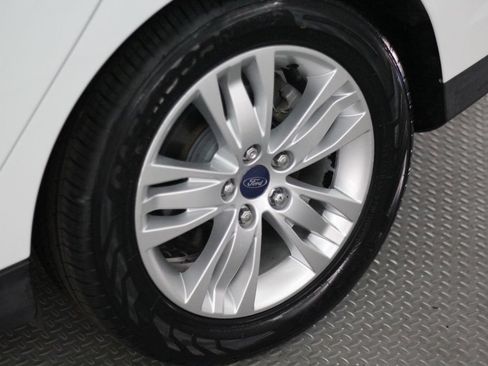 Used 2012 Ford Focus SEL FWD image 55
