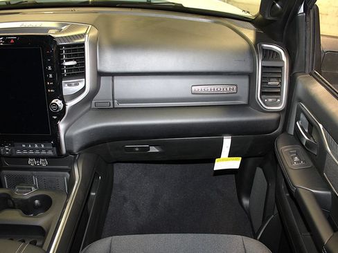 New 2026 RAM 2500 Big Horn AWD/4WD image 34
