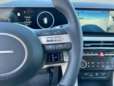 New 2026 Hyundai Tucson Limited image 32