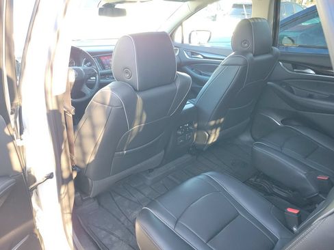 Used 2021 Buick Enclave Avenir w/ Avenir Technology Package AWD/4WD image 8