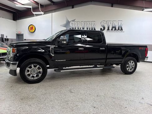 Used 2020 Ford F350 Lariat w/ Lariat Ultimate Package AWD/4WD image 2