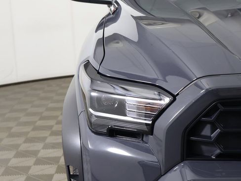 Used 2025 Toyota 4Runner TRD Off-Road image 13