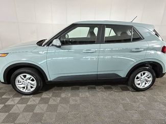 Certified 2026 Hyundai Venue SE FWD video 5