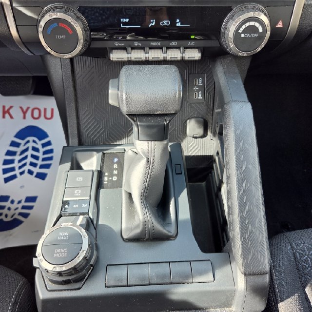 Used 2025 Toyota 4Runner SR5 AWD/4WD image 22