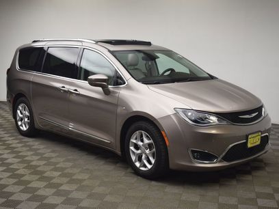 Used 2018 Chrysler Pacifica Touring-L Plus w/ Advanced Safetytec Group