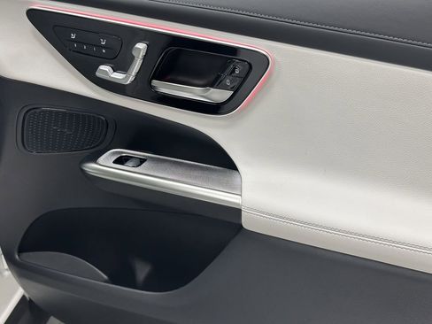 New 2026 Mercedes-Benz GLC 300 image 15