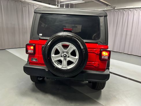 Used 2022 Jeep Wrangler Unlimited Sport image 6