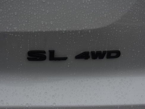 Used 2024 Nissan Pathfinder SL w/ Lighting Package (N92) image 7