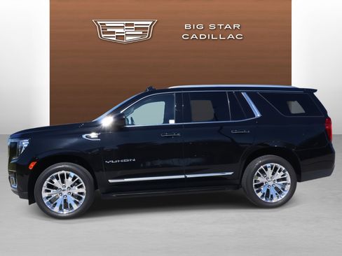 Used 2022 GMC Yukon SLT AWD/4WD image 2