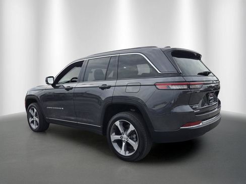 Used 2025 Jeep Grand Cherokee Limited AWD/4WD image 5