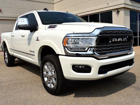Used 2024 RAM 2500 Limited AWD/4WD image 10