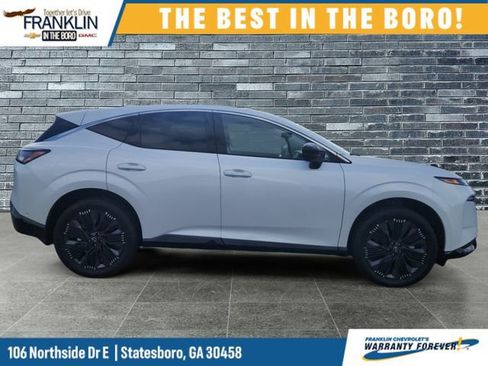 Used 2025 Nissan Murano Platinum w/ Cargo Package AWD/4WD image 2