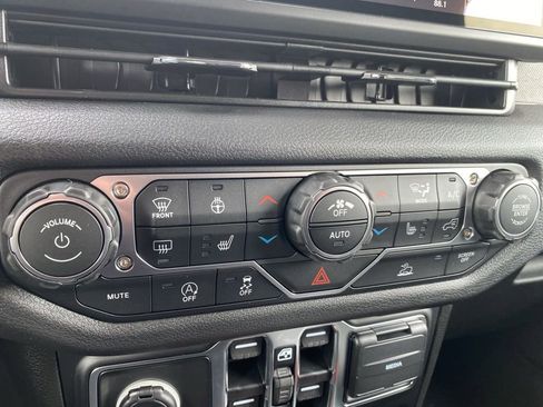 New 2026 Jeep Wrangler Unlimited Sport AWD/4WD image 33