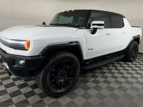Used 2024 GMC Hummer EV 2X w/ LPO, Illumination Package AWD/4WD image 5