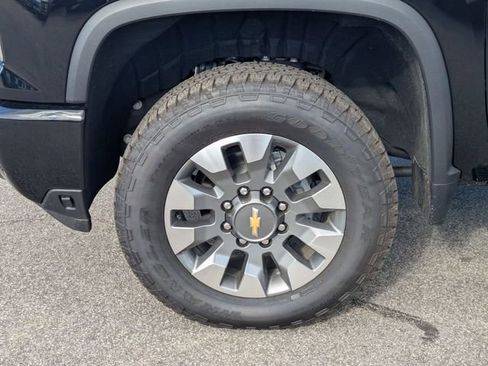 New 2025 Chevrolet Silverado 2500 Custom w/ Custom Value Package AWD/4WD image 8
