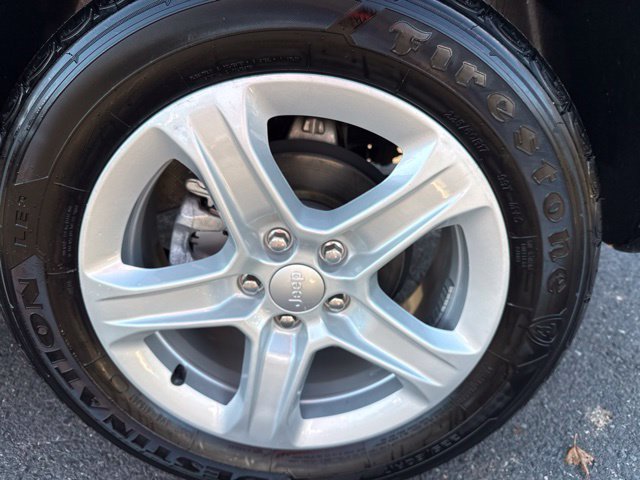 Used 2023 Jeep Compass Latitude AWD/4WD image 9