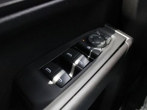 Used 2021 Chevrolet Silverado 1500 Custom AWD/4WD image 7