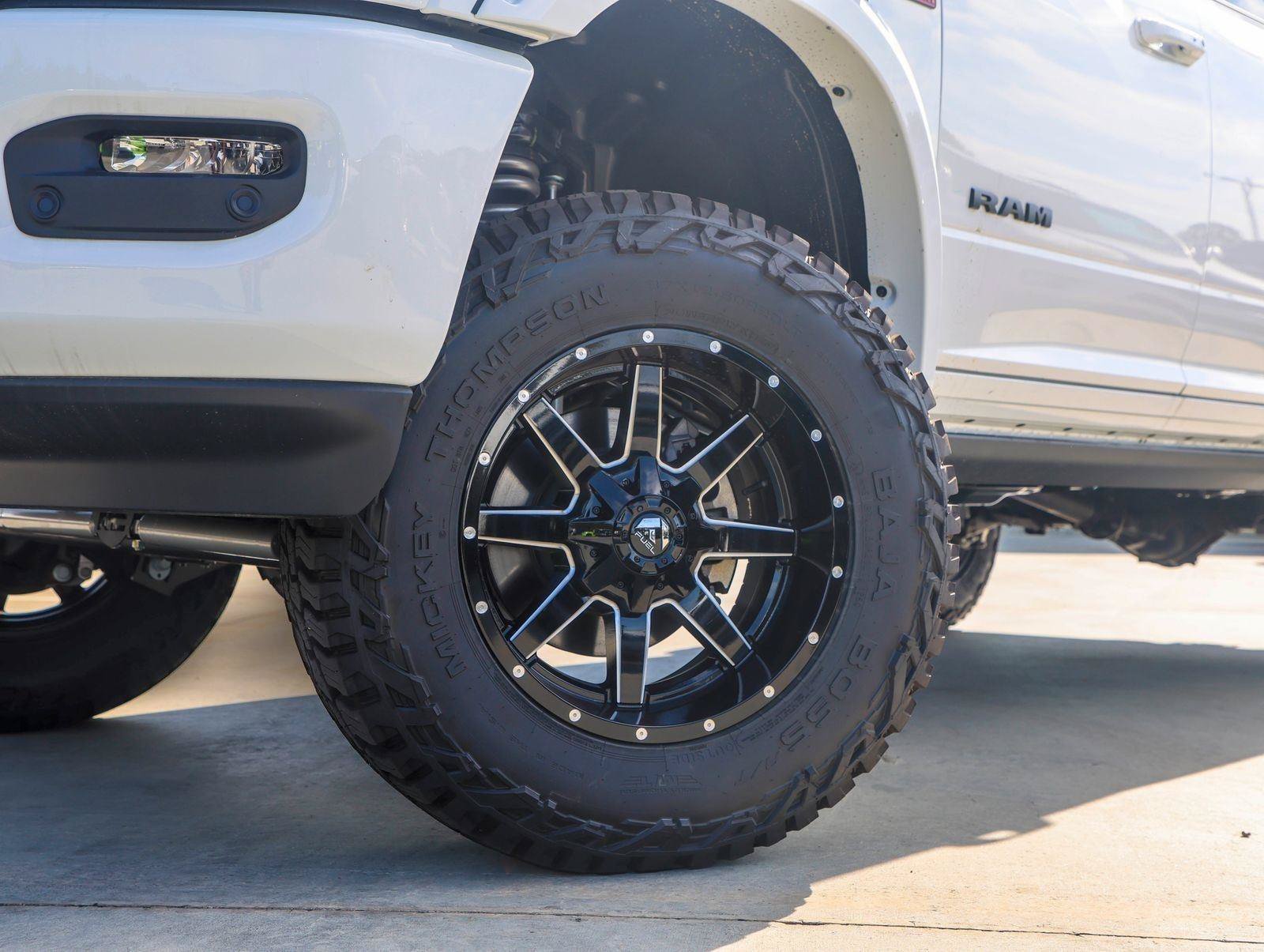 New 2026 RAM 2500 Laramie AWD/4WD image 2