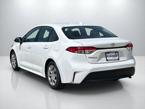 Certified 2025 Toyota Corolla LE FWD image 7