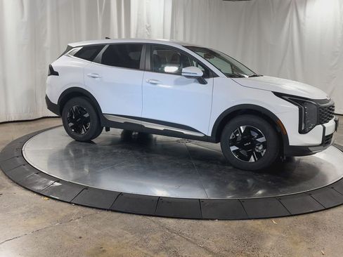 New 2026 Kia Sportage LX w/ LX Convenience Package image 2