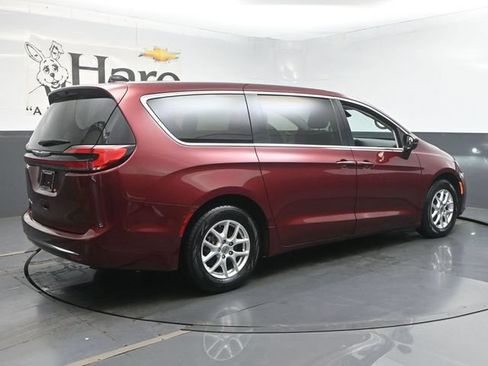 Used 2023 Chrysler Pacifica Touring-L FWD image 52