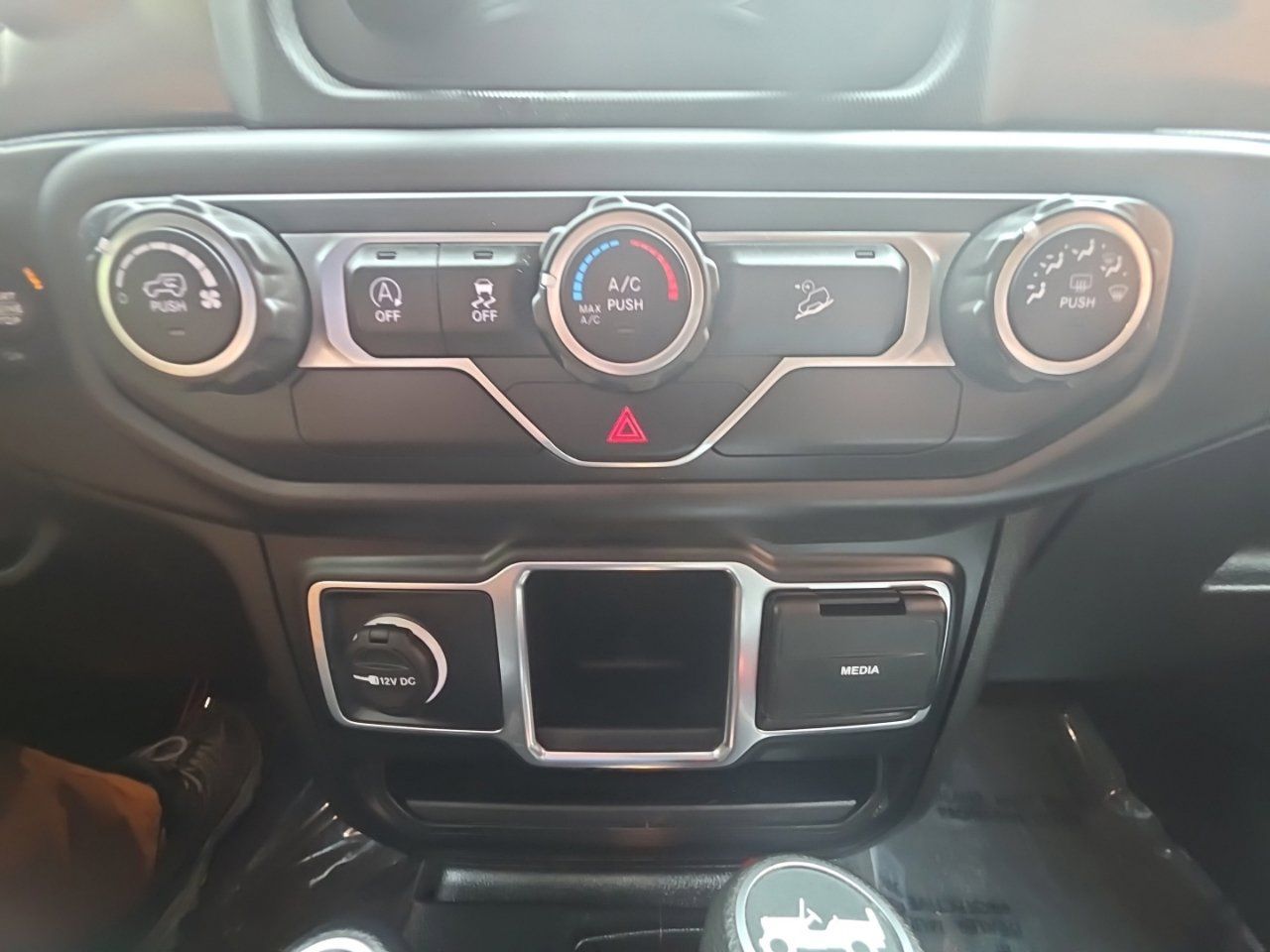 Used 2020 Jeep Wrangler Sport AWD/4WD image 28