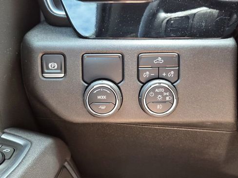 Used 2025 Chevrolet Silverado 1500 RST RWD image 29