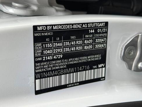 Used 2021 Mercedes-Benz GLB 250 w/ AMG Line image 45