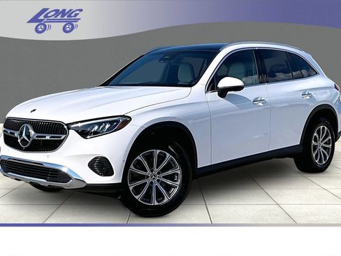 Used 2024 Mercedes-Benz GLC 300 4MATIC image 1