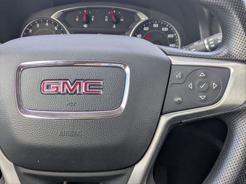 Used 2022 GMC Acadia SLE w/ Driver Convenience Package image 15