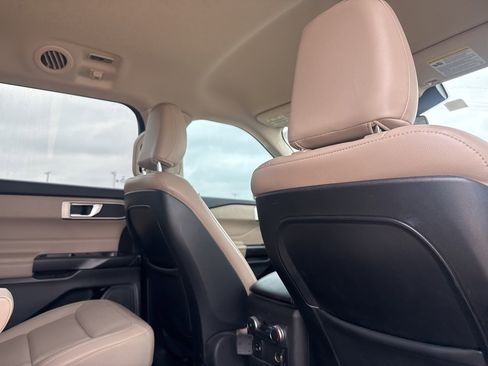 Used 2020 Ford Explorer XLT w/ Equipment Group 202A image 29