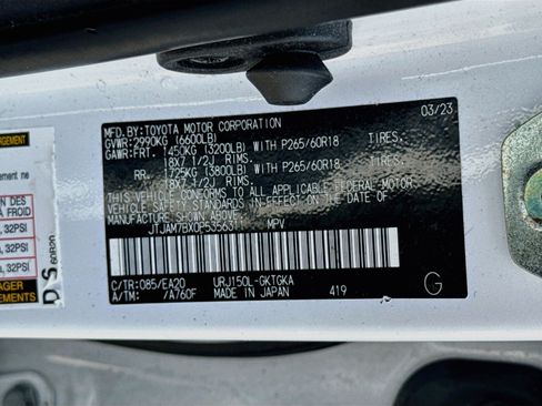 Used 2023 Lexus GX 460 Premium w/ Premium Package AWD/4WD image 32