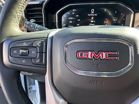 Used 2024 GMC Sierra 2500 SLT w/ SLT Premium Package image 26