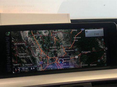 Used 2015 BMW 320i Sedan image 24