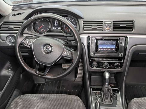 Used 2016 Volkswagen Passat 1.8T R-Line FWD image 5