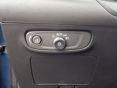 Used 2024 Buick Encore GX Preferred AWD/4WD image 17